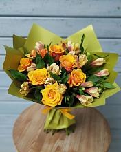 Букет цветов из:  Альстромерии и Розы в Добром