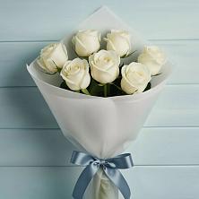 Букет 7 Белых роз Эдлесс Лав в Добром