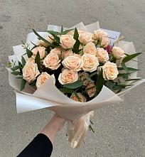 Букет Кремовые розы Латте в Добром
