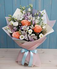 Букет цветов из:  Лизиантусы, Розы, Альстромерии и Гипсофила в Добром