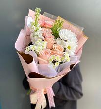 Букет цветов из:  Хризантемы и Розы в Добром