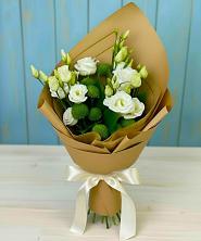 Букет цветов из:  Хризантемы и Лизиантусы в Добром