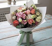 Букет цветов из:  Розы, Лизиантусы и Гвоздики #REPLACE_PRED# Добром