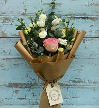 Букет цветов из:  Розы и Лизиантусы в Добром